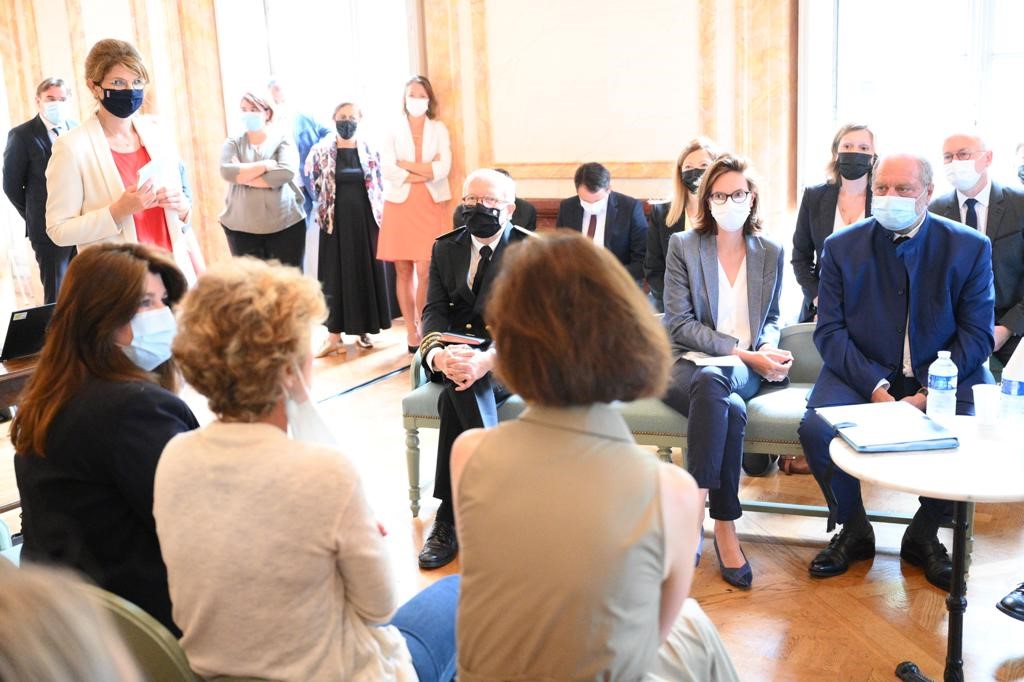 Éric-Dupond-Moretti, garde des Sceaux, et Amélie de Montchalin ministre de la Transformation et de la Fonction publique à la journée de rencontres et d'échanges avec les acteurs du TIG 360° (août 2021)