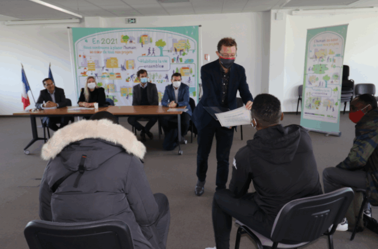 1re remise des certificats Nettoyages des parties communes et des abords d'immeubles par l'Union sociale pour l'habitat et le ministère de la Justice (novembre 2021)